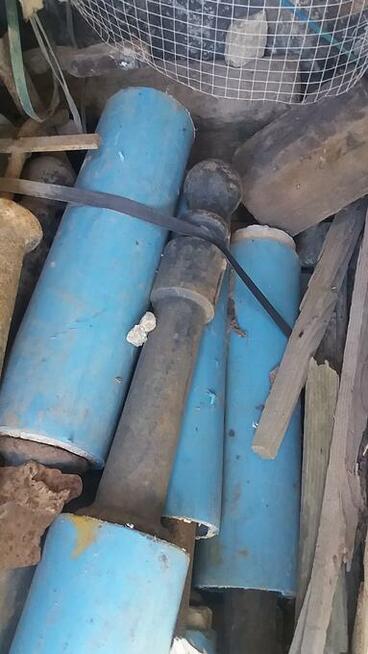 Słupki słupy żeliwne metalowe ozdobne parkingowe