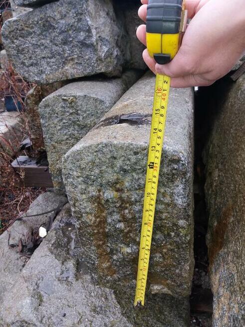 Kraweżniki stare drogowe/schody granitowe