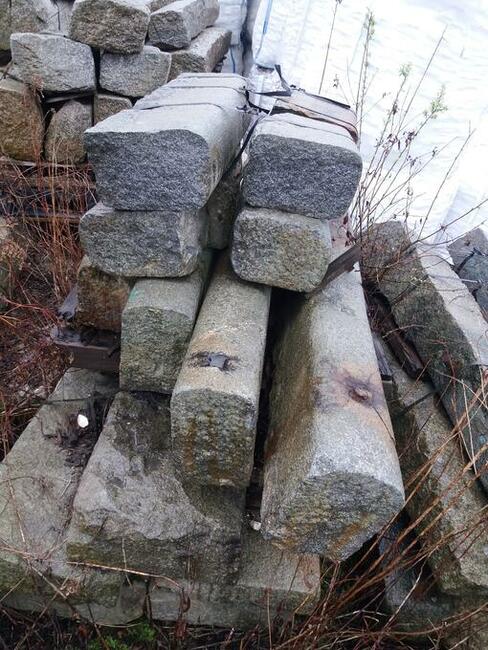 Kraweżniki stare drogowe/schody granitowe