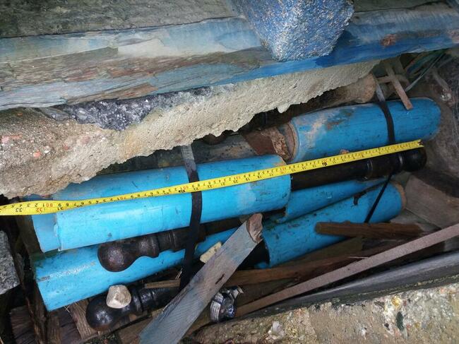 Słupki słupy żeliwne metalowe ozdobne parkingowe