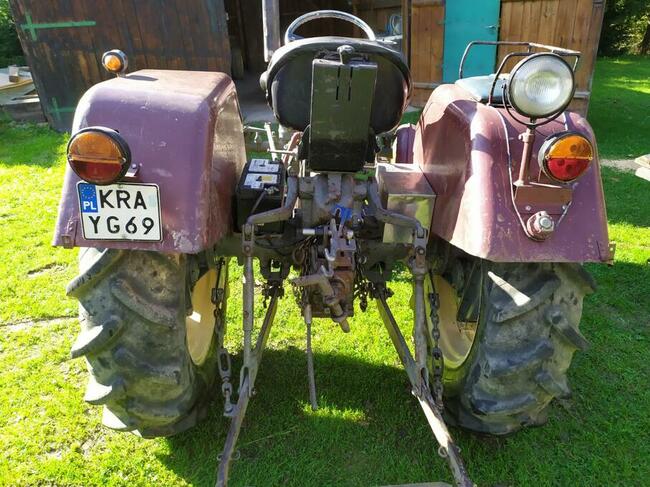 Ciągnik Ursus C-330 z wozem