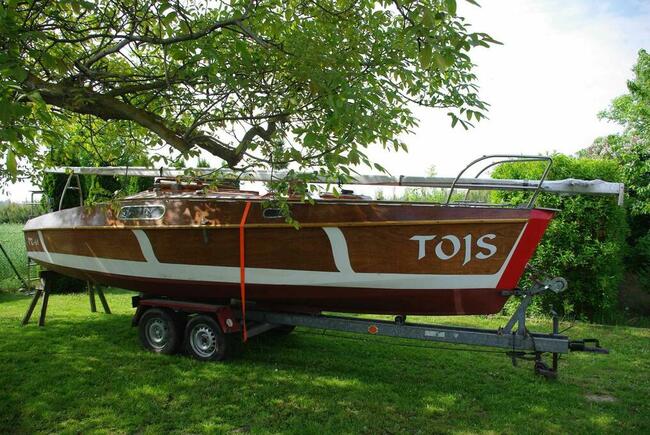 Jacht drewniany mak 666 Tojs