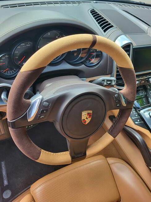 Kier Center - obszywanie kierownic, modyfikacja owalu