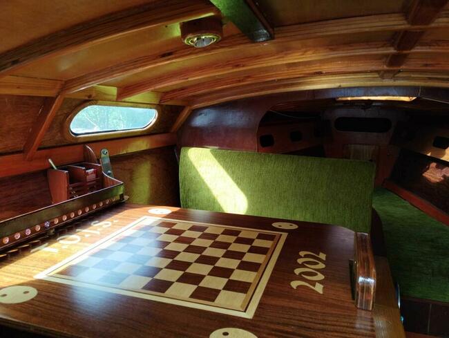 Jacht drewniany mak 666 Tojs