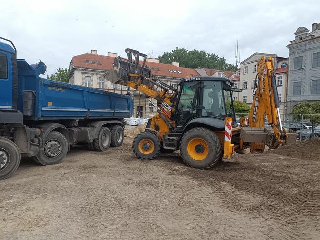 Prace ziemne koparkami, wyburzenia, transport