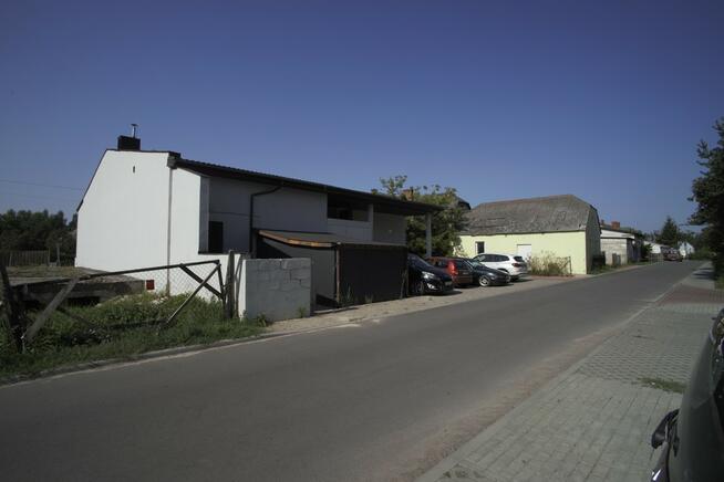 Budynek usługowo-handlowy, Trawniki centrum