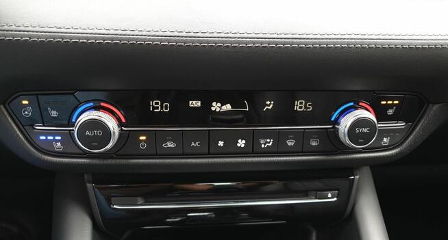 Mazda 6 benzyna aut. 2.5 sedan 2019 SkyPassion bezwypadkowy