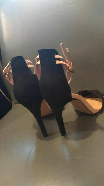 Szpilki czarne Stradivarius, rozmiar 39