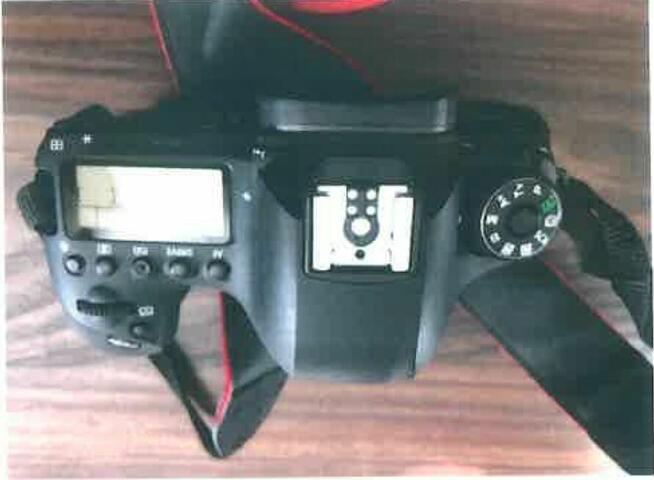 Syndyk sprzeda aparat fotograficzny Canon za 30% ceny