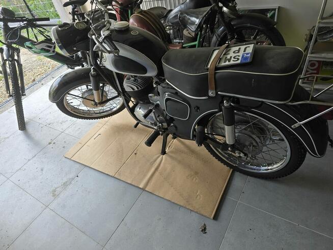 SHL motor stan bdb zarejestrowany ,pali.jezdzi, opłacony jak