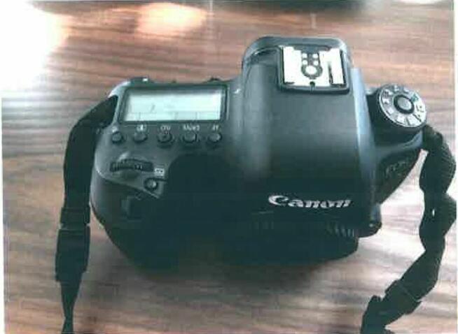 Syndyk sprzeda aparat fotograficzny Canon za 30% ceny