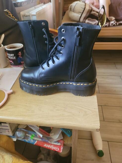 Glany Dr.Martens 40kasprzedam