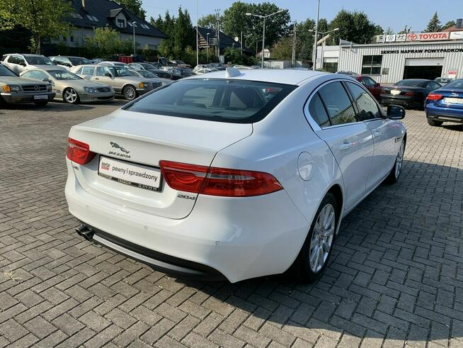 Jaguar XE 2.0d 180 KM