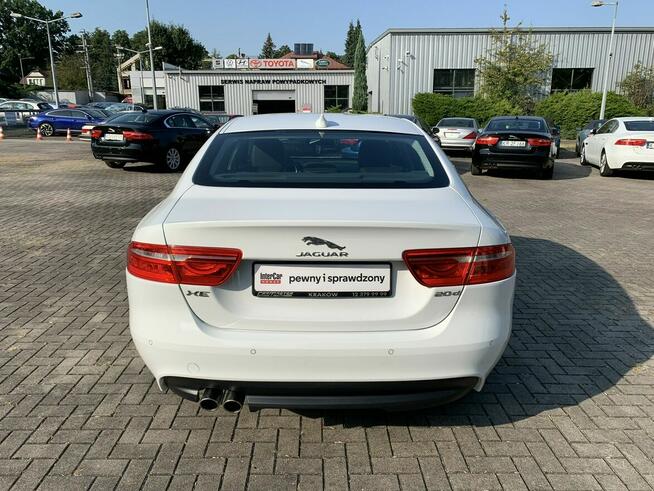 Jaguar XE 2.0d 180 KM
