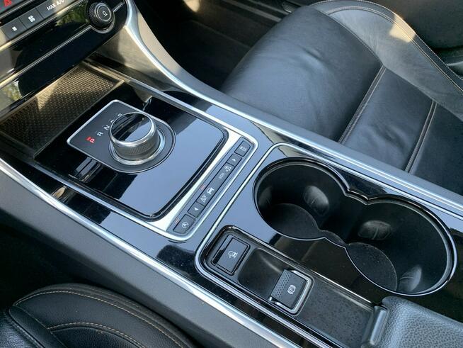 Jaguar XE 2.0d 180 KM