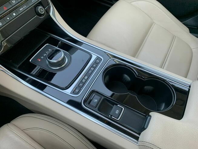 Jaguar XE 2.0d 180 KM