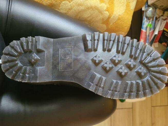 Glany Dr.Martens 40kasprzedam