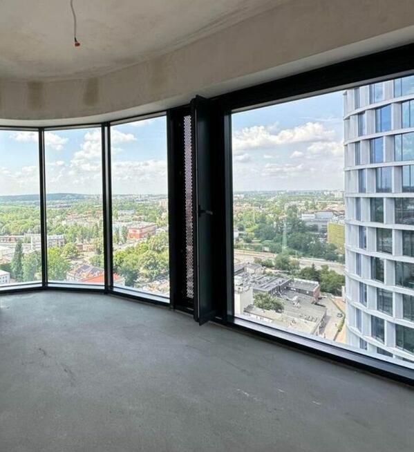 XXVI PIĘTRO - BRZMI IMPONUJĄCO KAWALERKA