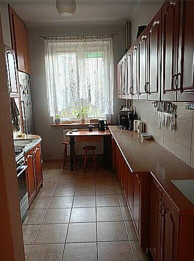 TRZY POKOJE 72M NA DWA MIEJSZE Z WIDNĄ KUCHNIĄ