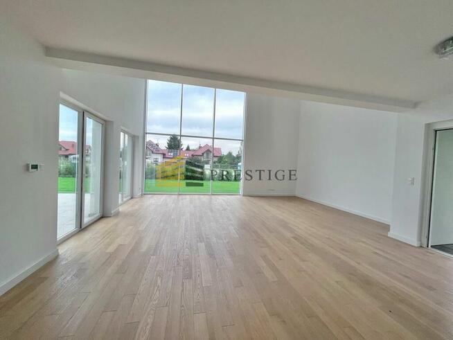 Luksusowy dom wolnostojący - salon 6m!