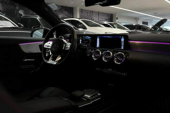 Mercedes-Benz AMG A 35 4MATIC Pano Night HUD