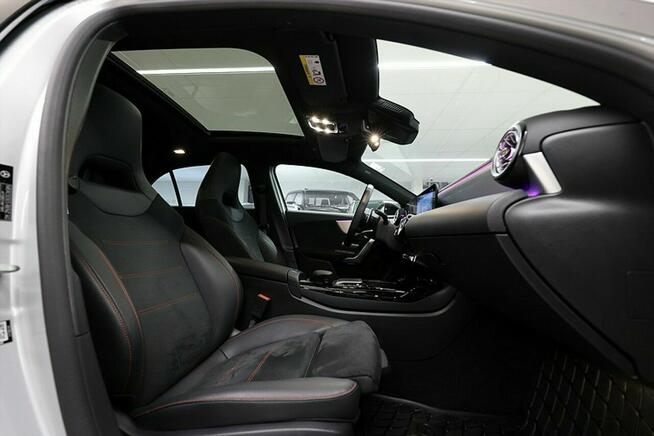 Mercedes-Benz AMG A 35 4MATIC Pano Night HUD