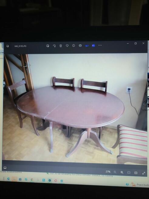 Sprzedam 6 krzeseł + duży stół