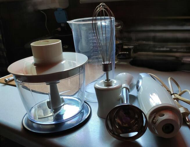Ręczny blender - zestaw z pojemnikami 300W