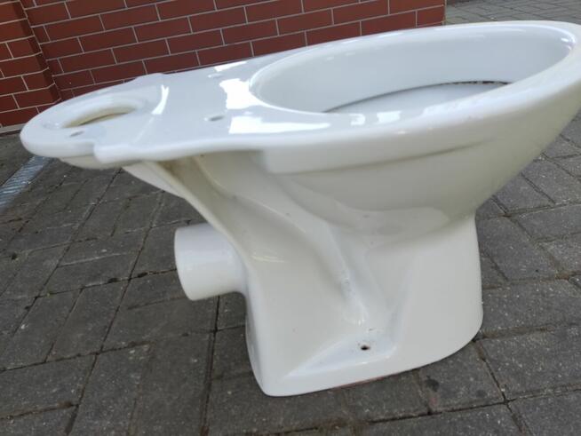 Wyposażenie łazienki, sanitariaty, szafki