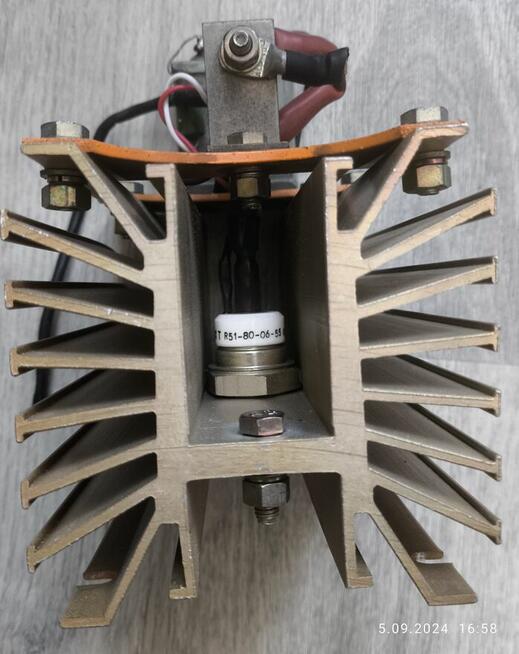 Tyrystor z radiatorem 80A 600V T R51-80-06 zabrze
