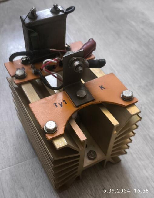 Tyrystor z radiatorem 80A 600V T R51-80-06 zabrze