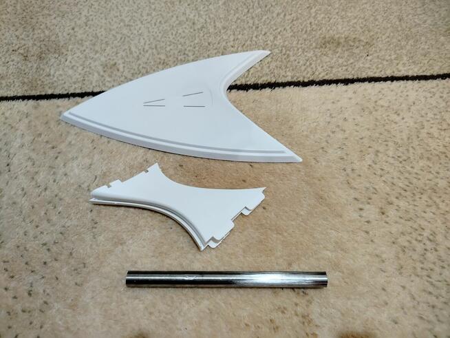 Model StaTrek Revell 1/500 – do dokończenia (z LED)