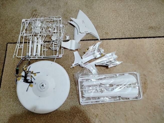 Model StaTrek Revell 1/500 – do dokończenia (z LED)