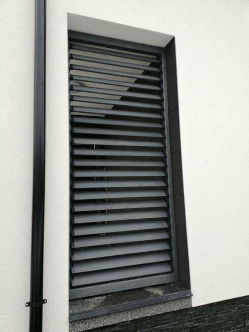 żaluzja regulowana, ruchome deseczki, shuttersy