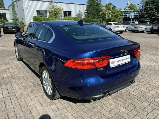 Jaguar XE 2.0 250 KM