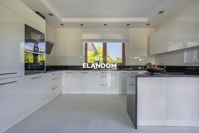 Piękny parterowy dom działka 1ha do wprowadzenia