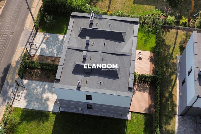 Nowy, gotowy do wprowadzenia z ogródkiem