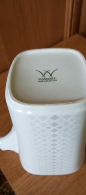 Imbryk sygnowany Timon Porcelana Krzysztof Wałbrzych