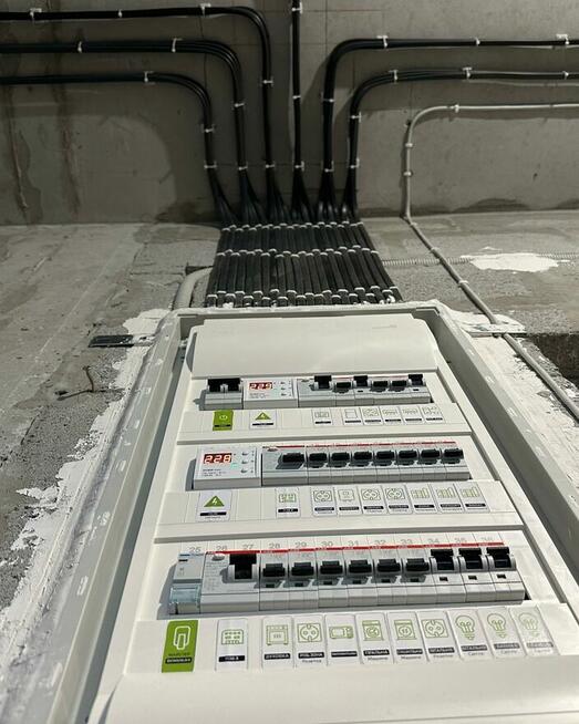 Elektryk Profesjonalny – Instalacje Elektryczne – Usługi Ele