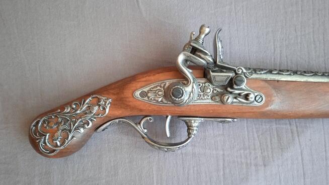 REPLIKA Pistolet skałkowy z XVIII w DENIX 1196 G