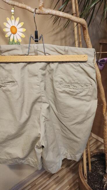 Męskie krótkie spodenki – rozmiar 32