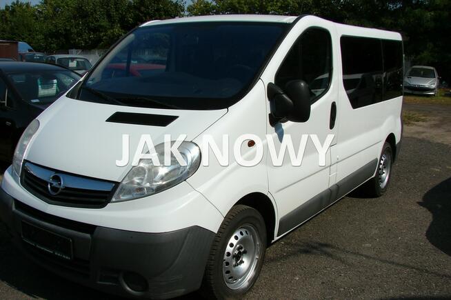 Opel Vivaro Super stan techn. i wizualny -(9 osobowy )