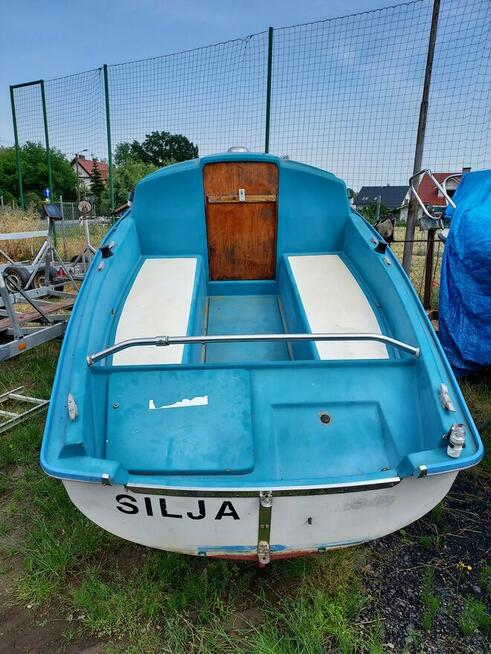 Łódka kabinowa pod silnik zaburtowy