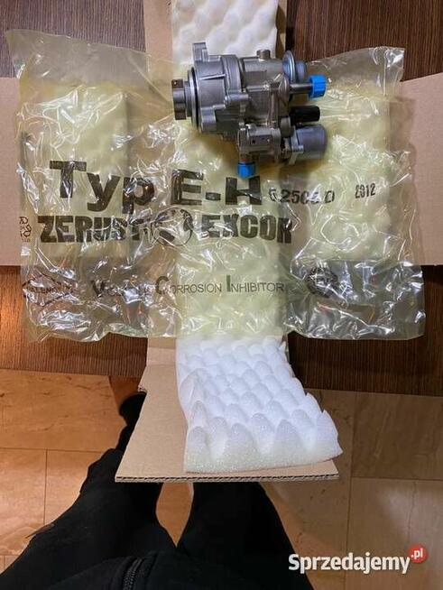 BMW F10 528i pompa paliwa Nowa