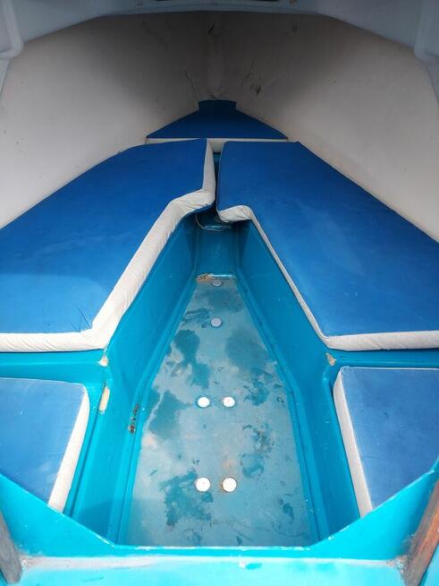 Łódka kabinowa pod silnik zaburtowy