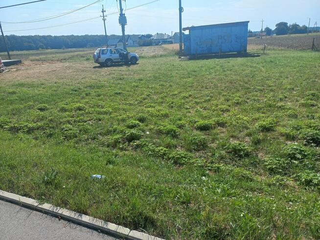 Dzialka budowlano uslugowa pod lasem