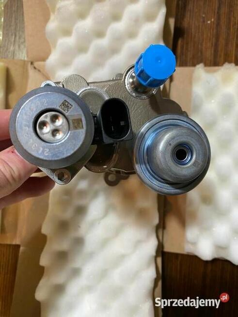 BMW F10 528i pompa paliwa Nowa