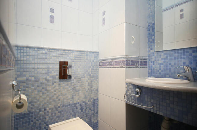 Przestronne Mieszkanie w Spokojnej Okolicy