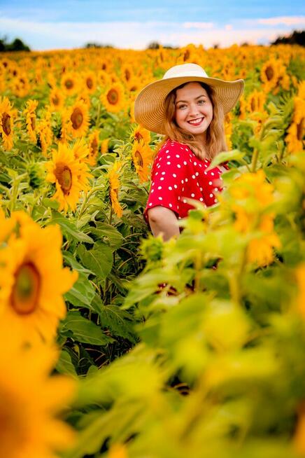 Sesje plenerowe i w studio, wieczory panieńskie, ciążowe