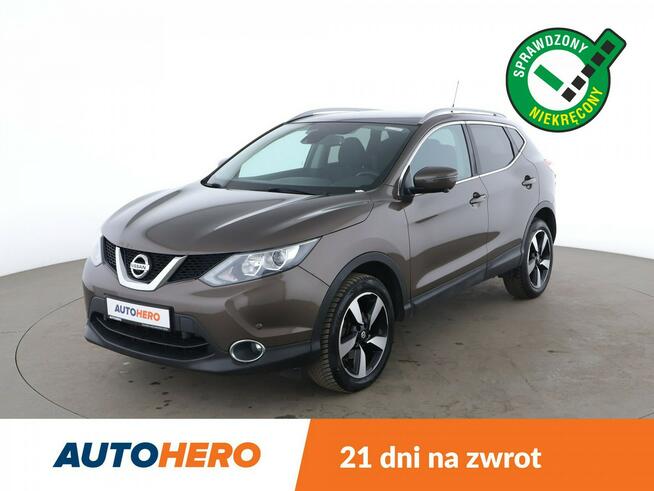 Nissan Qashqai 163KM, panorama, klima auto, navi, kamera i czujniki parkowania